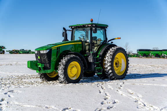 Image of John Deere 8270R Primary image