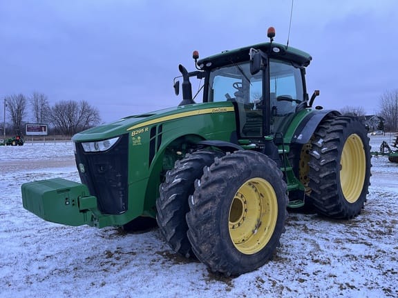 2015 John Deere 8295R Equipment Image0