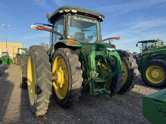 Image of John Deere 8320R equipment image 4