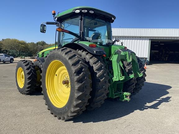 Image of John Deere 8320R equipment image 3