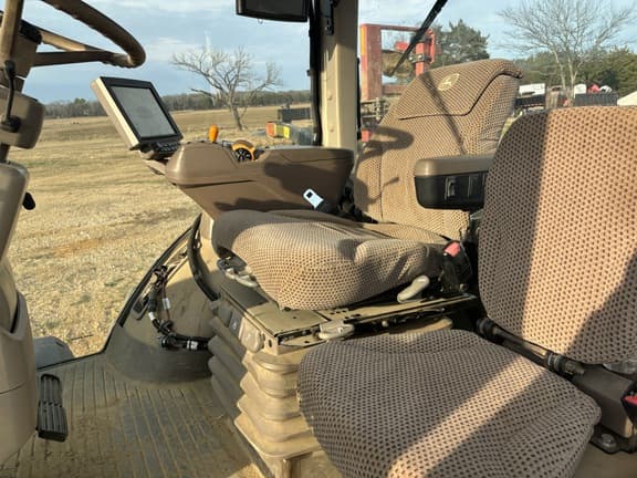 Image of John Deere 8320R equipment image 3