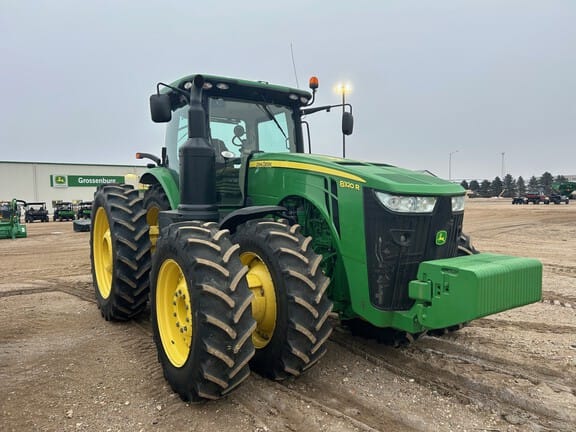 2015 John Deere 8320R Equipment Image0
