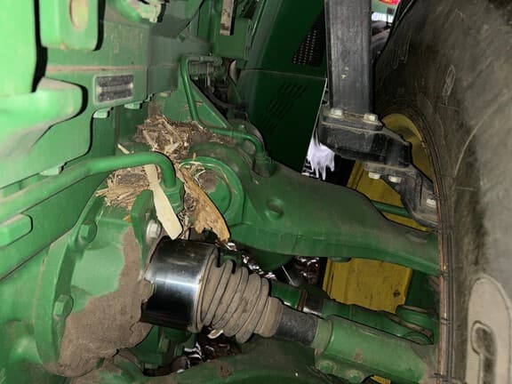 Image of John Deere 8320R equipment image 3