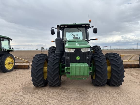Image of John Deere 8320R equipment image 1
