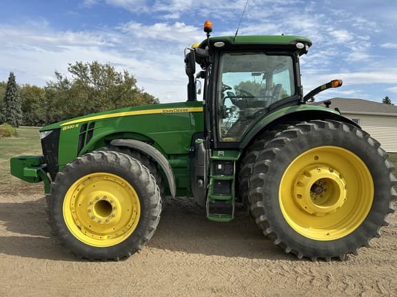 Image of John Deere 8320R equipment image 1