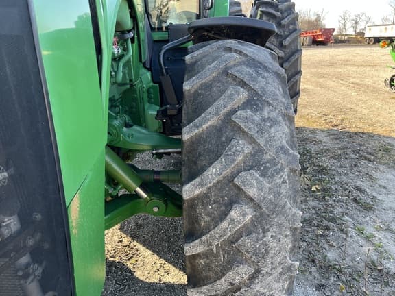 Image of John Deere 8345R equipment image 3