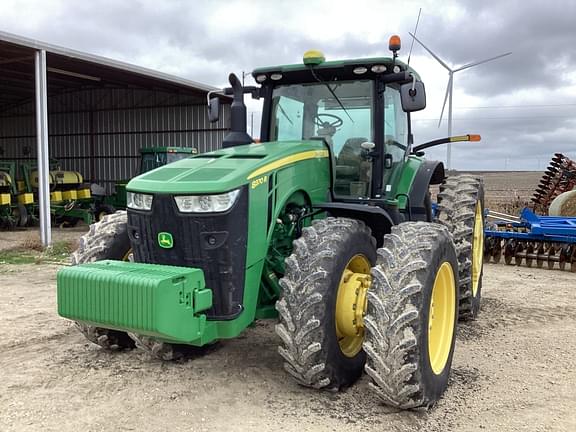 Image of John Deere 8370R equipment image 3