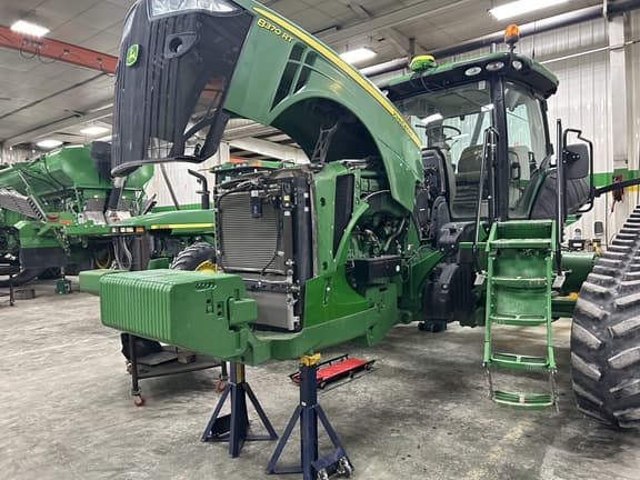 Image of John Deere 8370RT equipment image 4