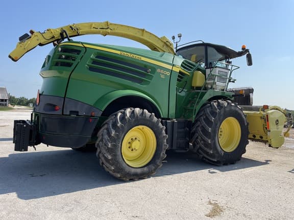 Image of John Deere 8600 equipment image 2