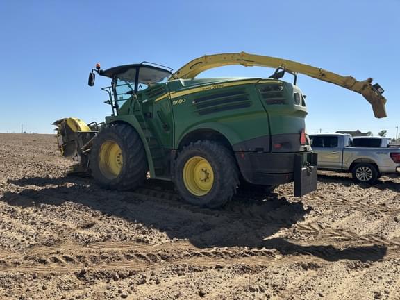 Image of John Deere 8600 equipment image 4
