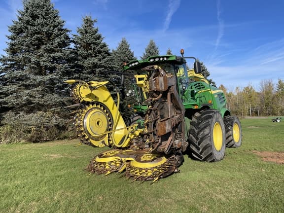 Image of John Deere 8600 equipment image 1