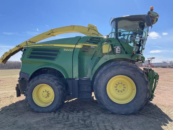 2015 John Deere 8600 Equipment Image0
