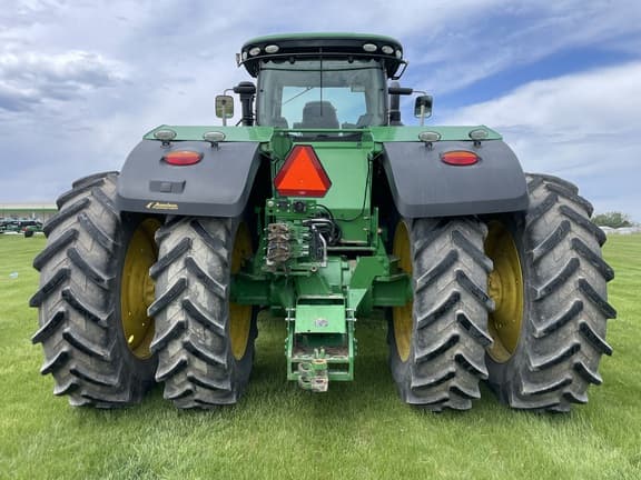 Image of John Deere 9370R equipment image 4