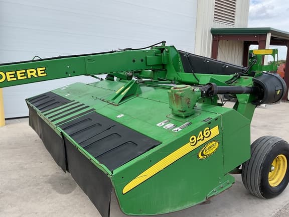 Image of John Deere 946 equipment image 4