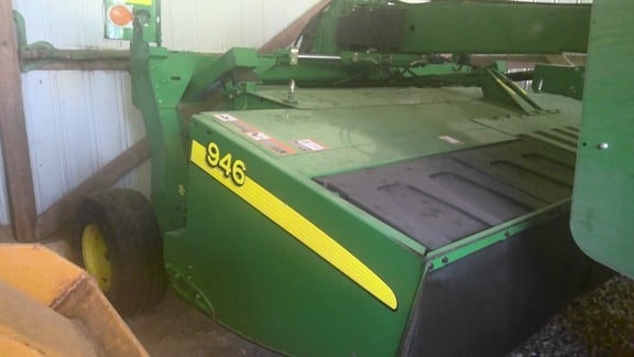 2015 John Deere 946 Equipment Image0