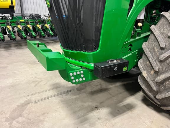 Image of John Deere 9520R equipment image 2