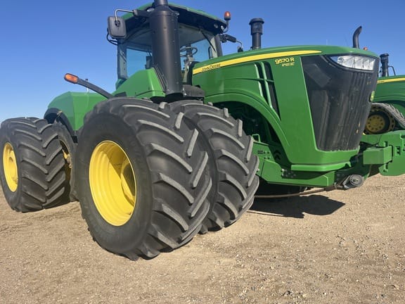 2015 John Deere 9570R Equipment Image0