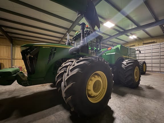 2015 John Deere 9570R Equipment Image0