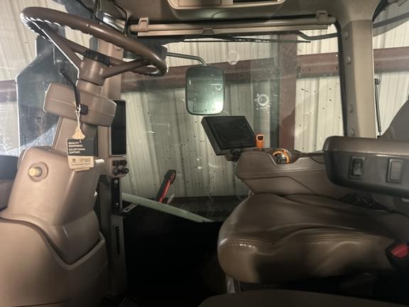 Image of John Deere 9620R equipment image 4