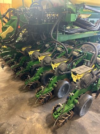 Image of John Deere DB66 equipment image 1
