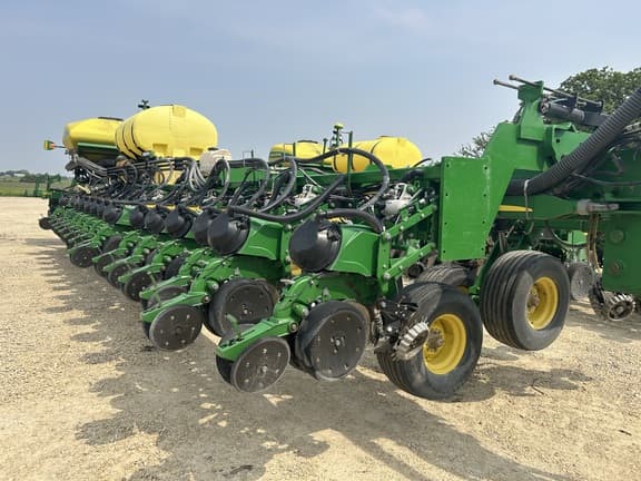 Image of John Deere DB90 equipment image 1