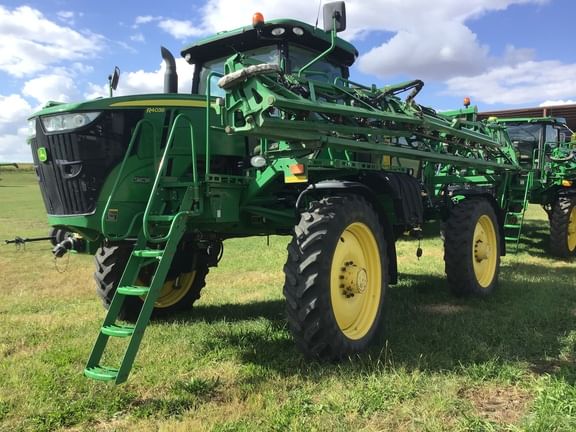 2015 John Deere R4038 Equipment Image0
