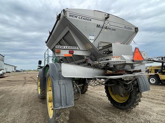 Image of John Deere R4045 equipment image 3