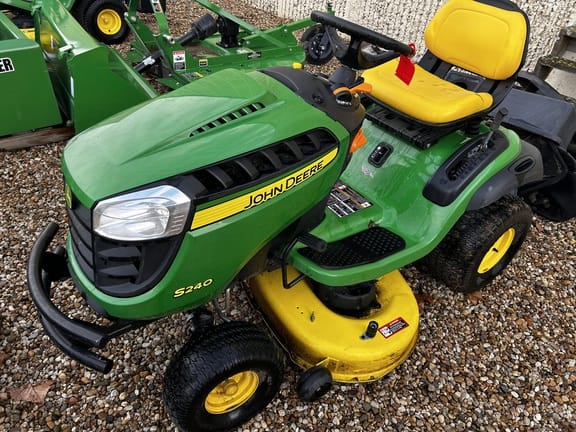 2015 John Deere S240 Equipment Image0
