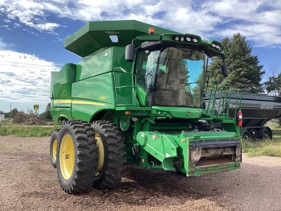 Image of John Deere S660 Primary image