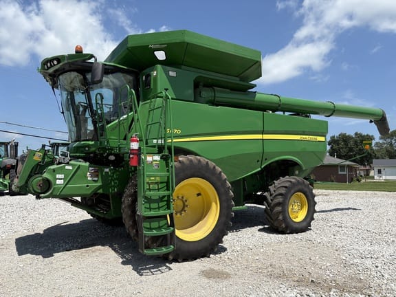 2015 John Deere S670 Equipment Image0