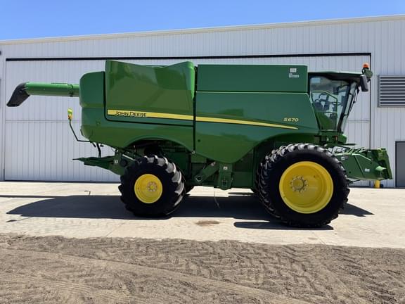 Image of John Deere S670 Primary image