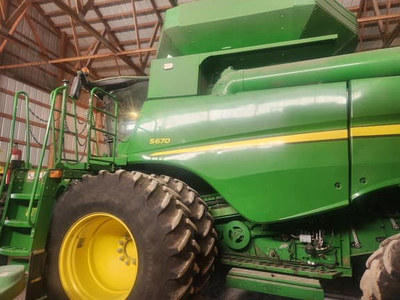 Image of John Deere S670 Primary image