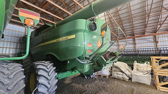 Image of John Deere S680 equipment image 4