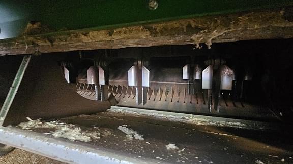Image of John Deere S680 equipment image 3