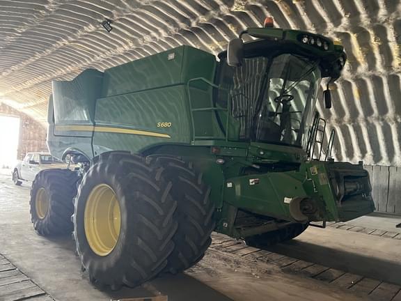 Image of John Deere S680 Primary image