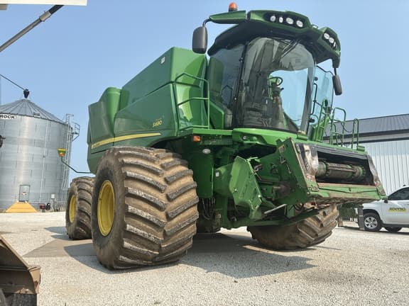 Image of John Deere S680 equipment image 1