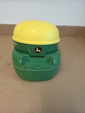 Image of John Deere StarFire 3000 equipment image 2