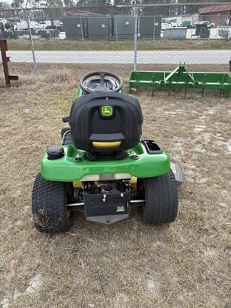 Image of John Deere X304 equipment image 4