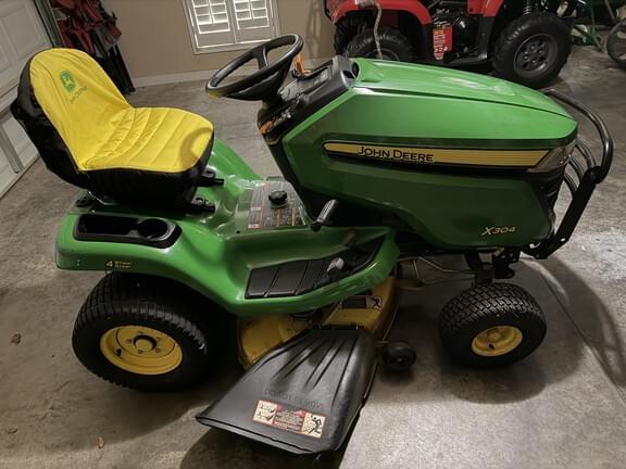 Image of John Deere X304 Primary image