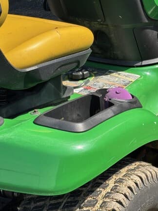 Image of John Deere X320 equipment image 4