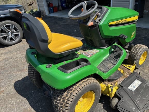 Image of John Deere X320 equipment image 2