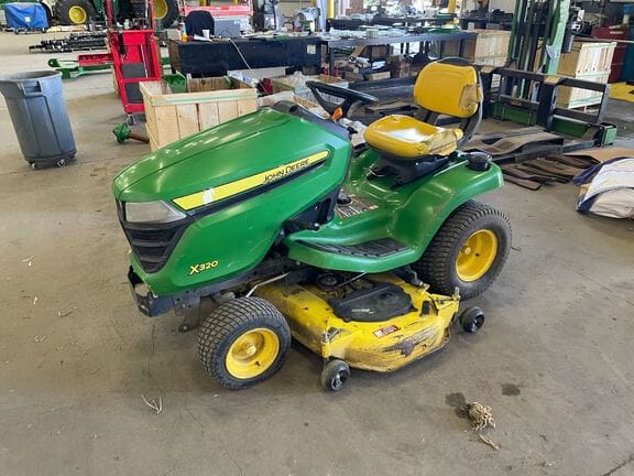 2015 John Deere X320 Equipment Image0