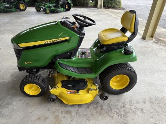 Image of John Deere X320 equipment image 1
