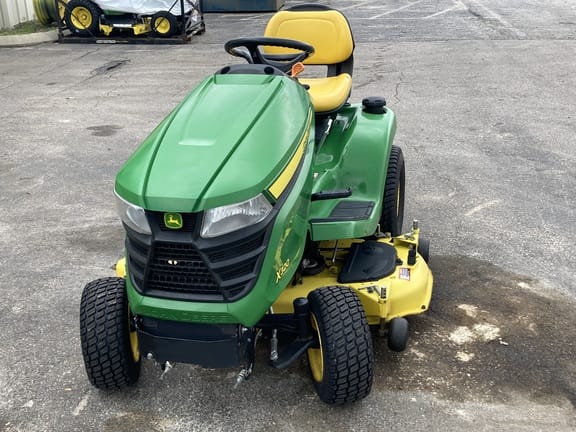 2015 John Deere X320 Equipment Image0