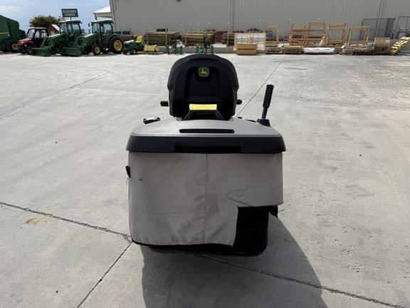 Image of John Deere X350R equipment image 3