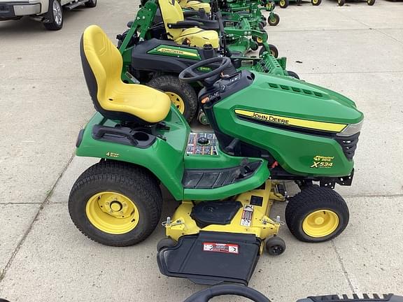 Image of John Deere X534 equipment image 3