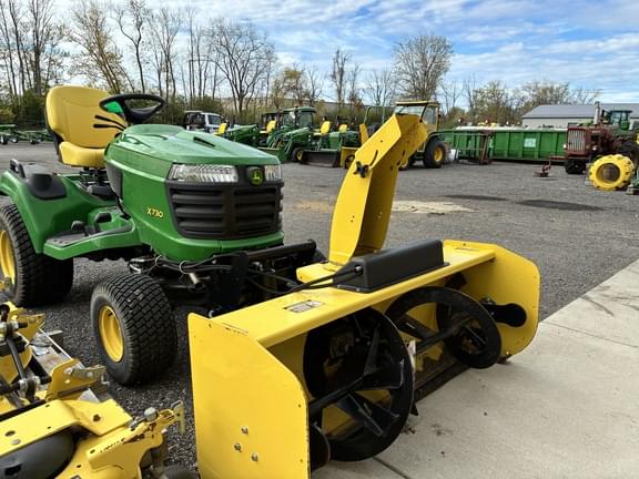 Image of John Deere X730 equipment image 2