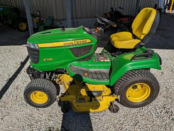 Image of John Deere X730 equipment image 1