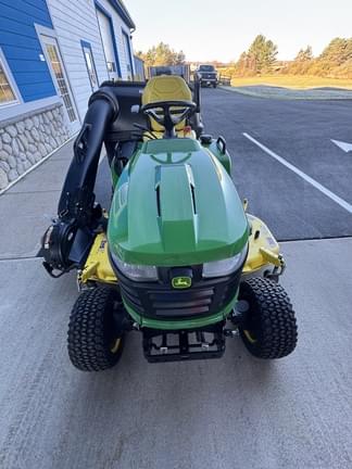 Image of John Deere X738 equipment image 1