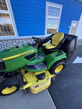 Image of John Deere X738 Primary image